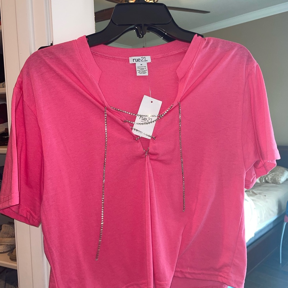 Rue21 Pink rhinestone Women's Top